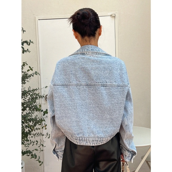 Light Wash Blue Bolero Style Denim Jacket Loose Fit Open - Picture 6 of 9